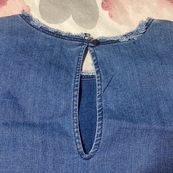 Aritzia Wilfred Blue Jean Short Sleeve Top Size Medium - Picture 7 of 7